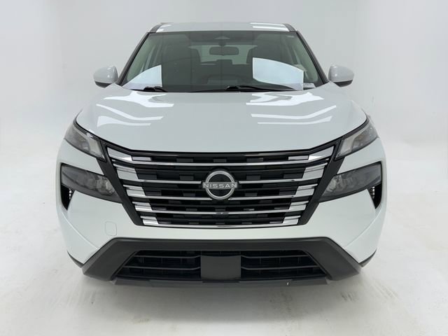Used 2024 Nissan Rogue SV FWD image 3