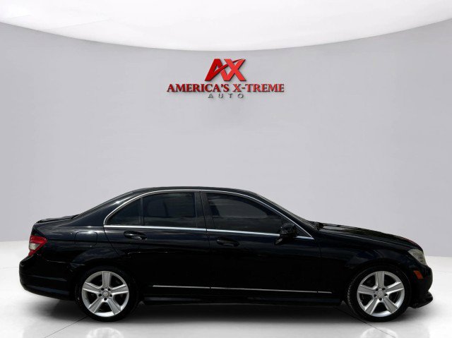 Used 2011 Mercedes-Benz C 300 Sport image 6