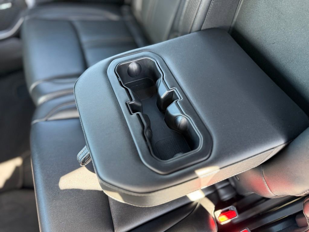 Used 2024 Jeep Wagoneer L Series II w/ Flexible Seating Group image 8