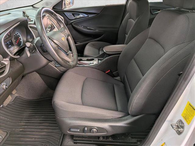 Used 2024 Chevrolet Malibu RS FWD image 22