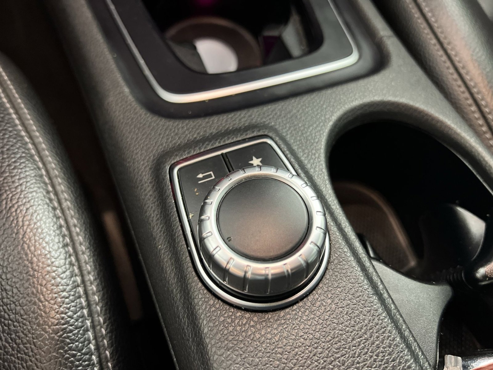 Used 2019 Mercedes-Benz GLA 250 4MATIC image 34