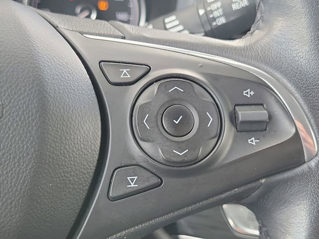 Used 2020 Buick Enclave Essence AWD/4WD image 13