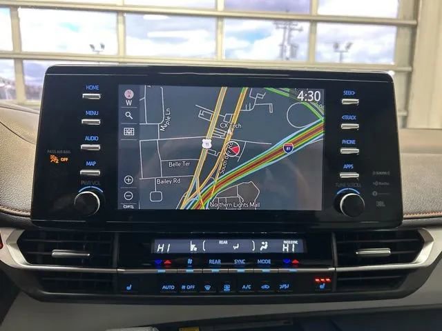 Used 2022 Toyota Sienna XSE image 30