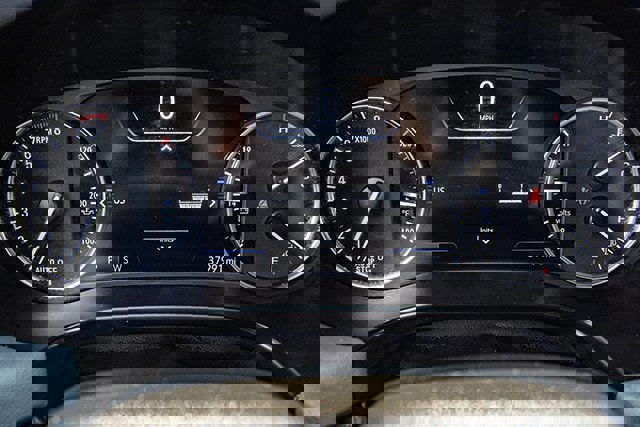 Used 2024 Buick Enclave Premium image 14