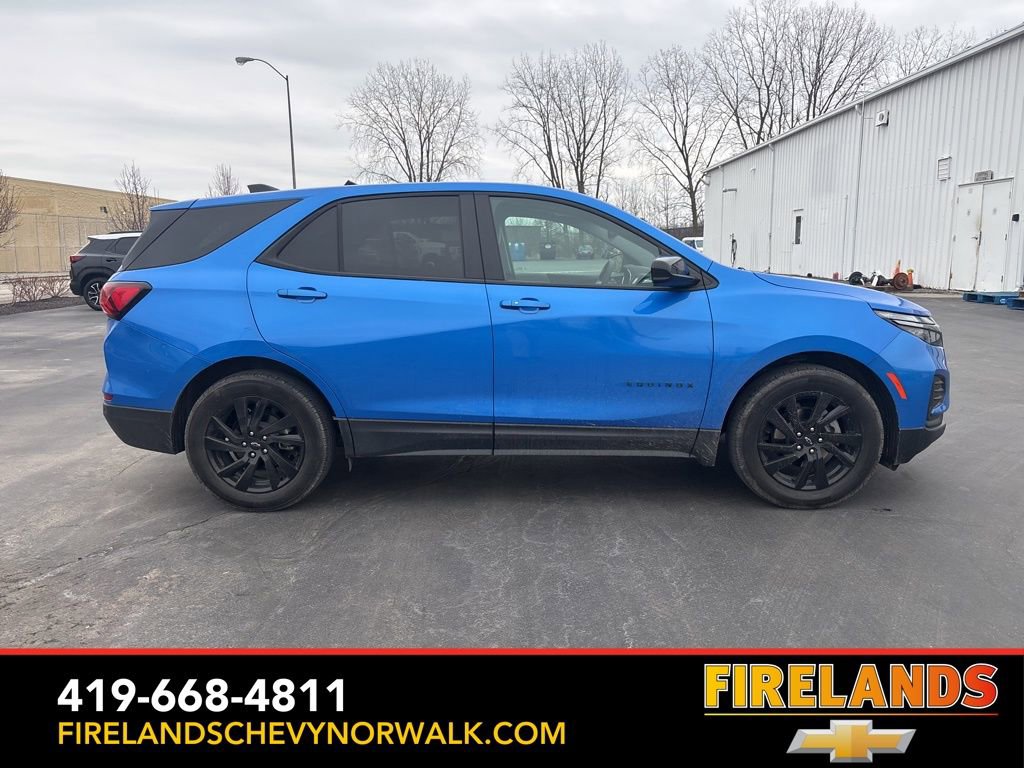 Used 2024 Chevrolet Equinox LS w/ LS Convenience Package image 3