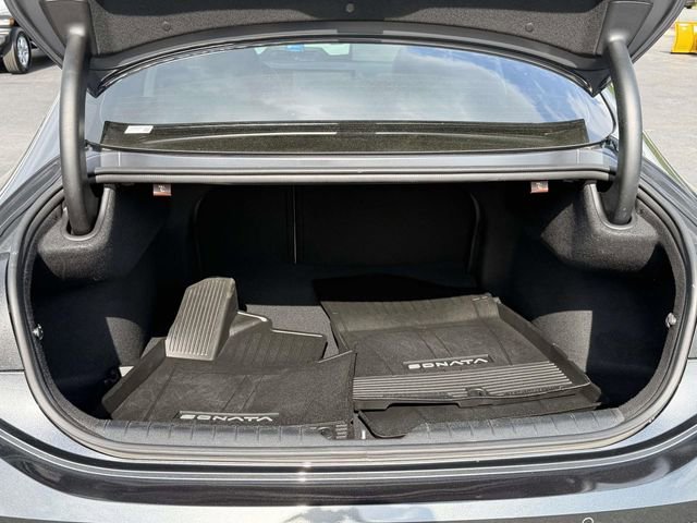 Used 2025 Hyundai Sonata Limited FWD image 9