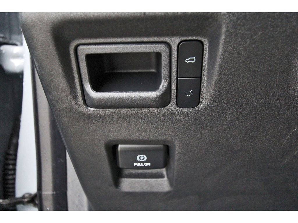 Used 2025 Ford Expedition Active RWD image 21