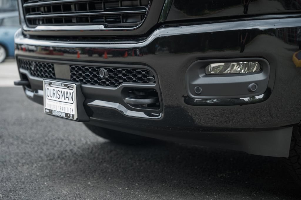 New 2026 RAM 1500 Laramie AWD/4WD image 15