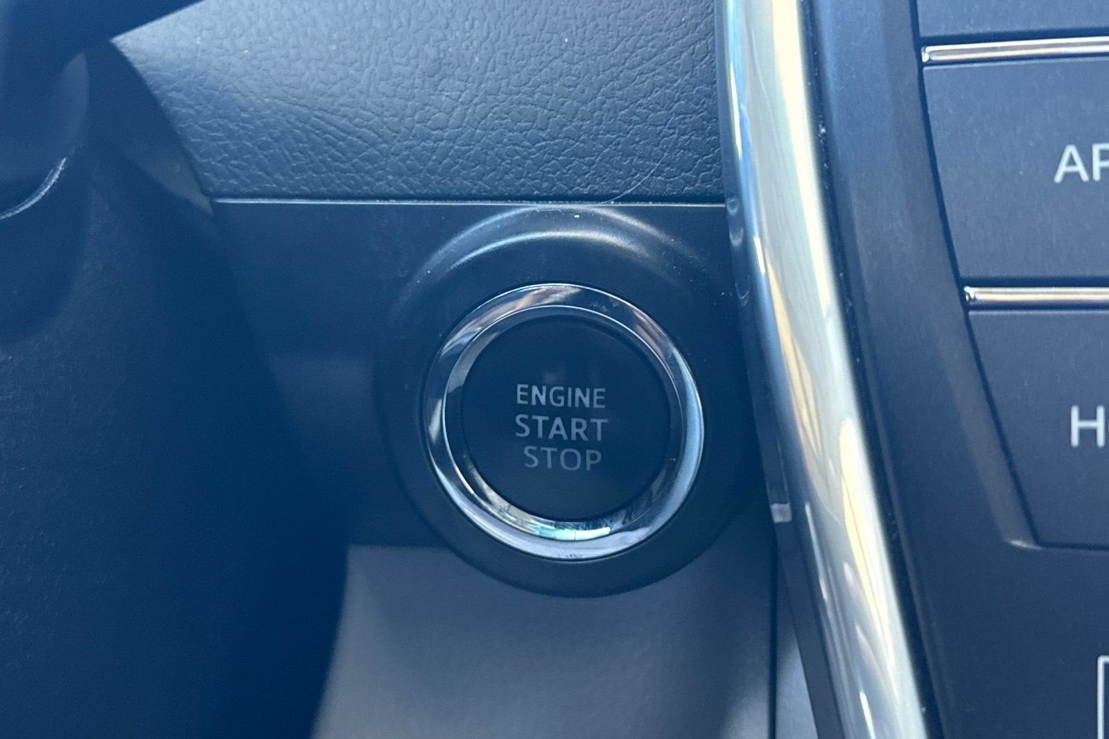 Used 2017 Toyota Camry XLE w/ Moonroof Package FWD image 23
