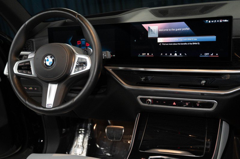 Used 2024 BMW X5 xDrive40i w/ M Sport Package AWD/4WD image 18