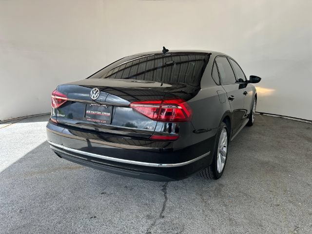 Used 2019 Volkswagen Passat Wolfsburg Edition FWD image 3