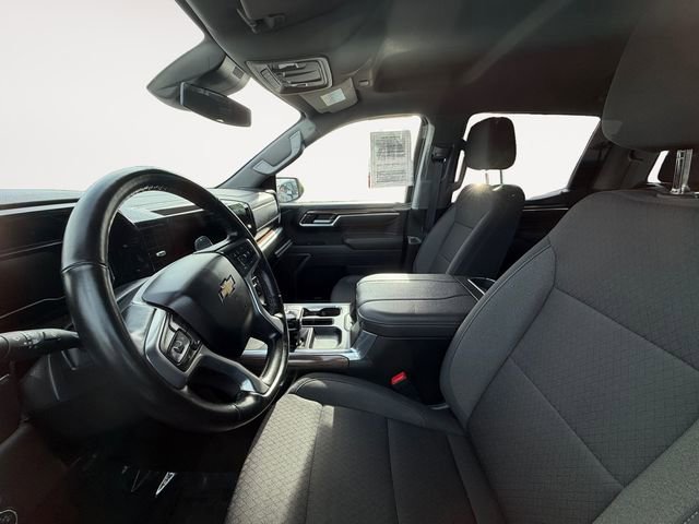 Used 2025 Chevrolet Silverado 1500 LT AWD/4WD image 7