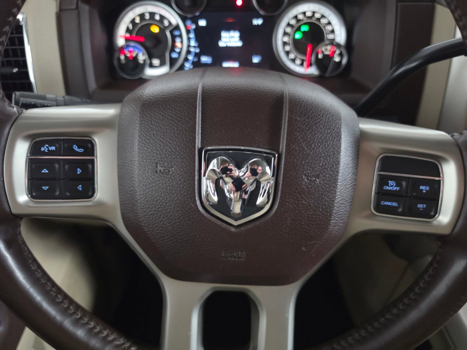 Used 2014 RAM 3500 Laramie AWD/4WD image 30