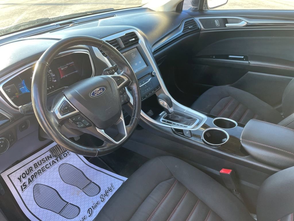 Used 2013 Ford Fusion SE image 4