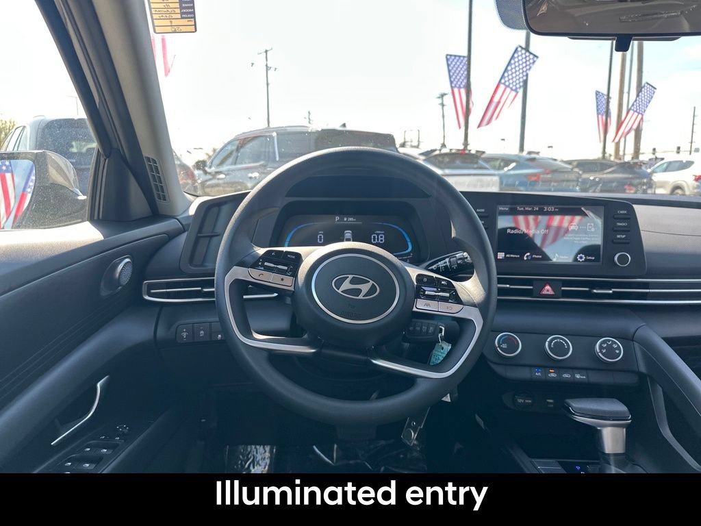 Used 2026 Hyundai Elantra SE FWD image 18