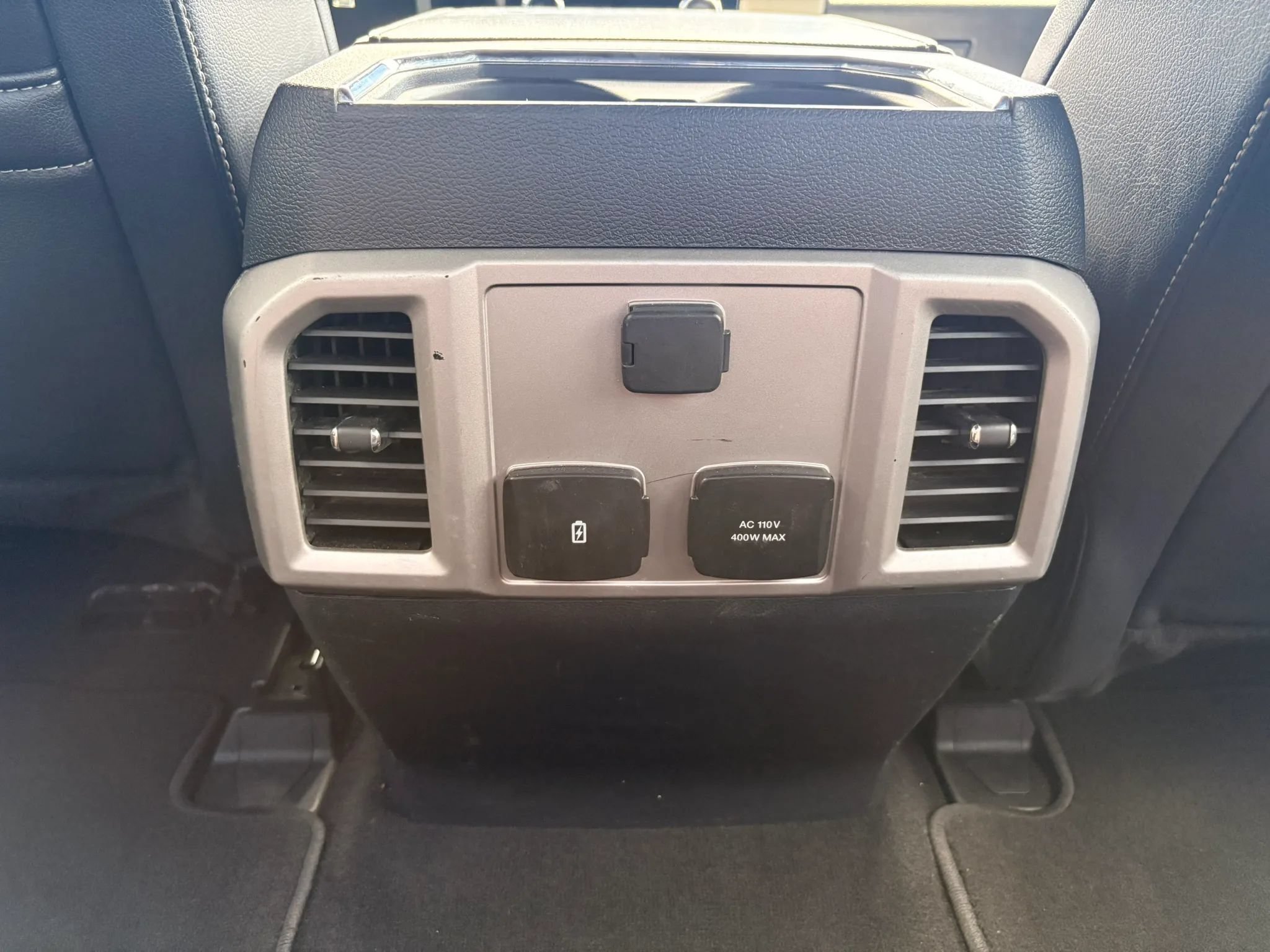 Used 2022 Ford F250 Lariat w/ Lariat Value Package AWD/4WD image 18