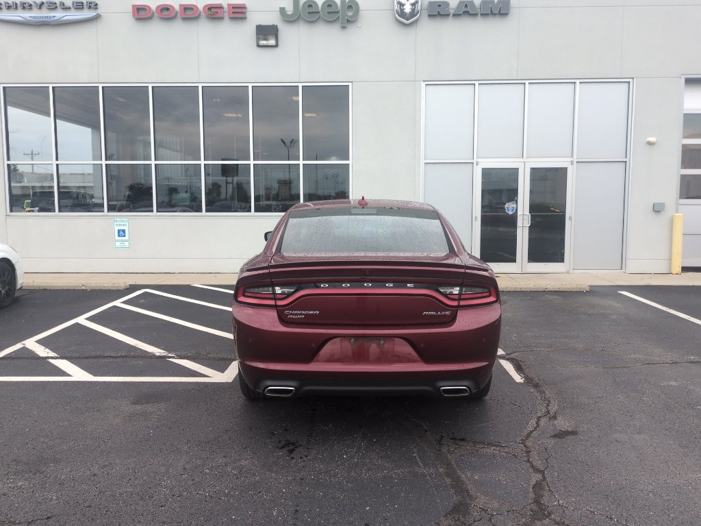 Used 2017 Dodge Charger SXT w/ AWD Plus Group image 6
