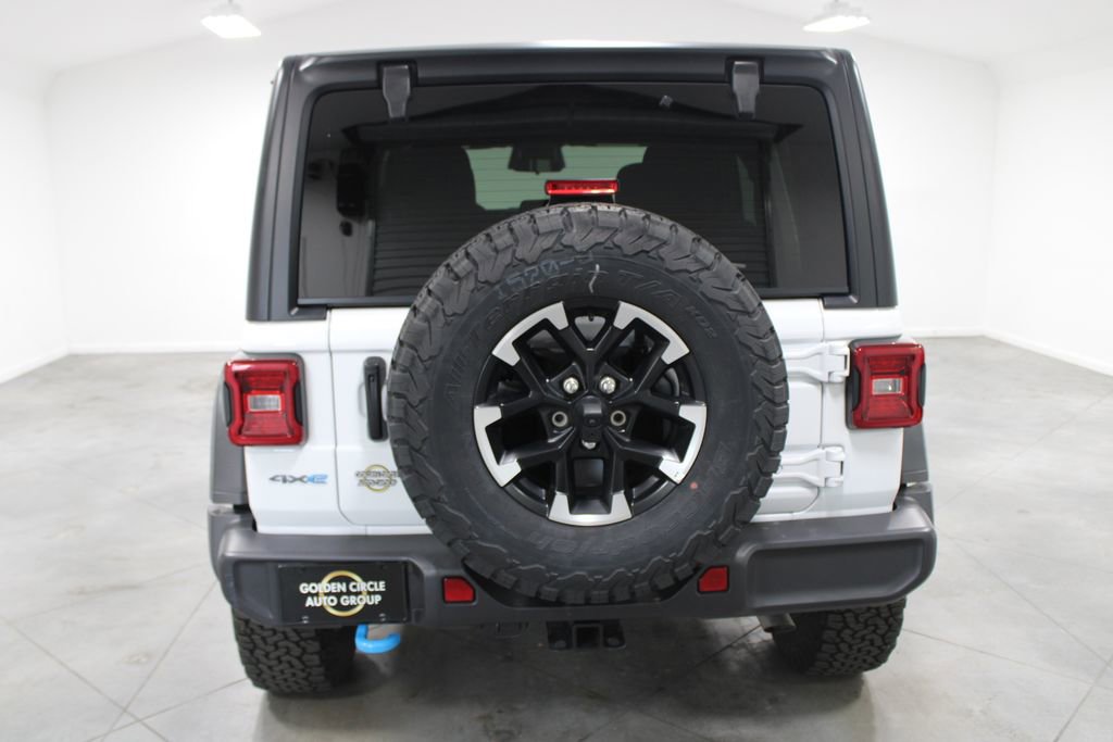 Used 2025 Jeep Wrangler Unlimited Rubicon 4xe w/ Convenience Group image 8
