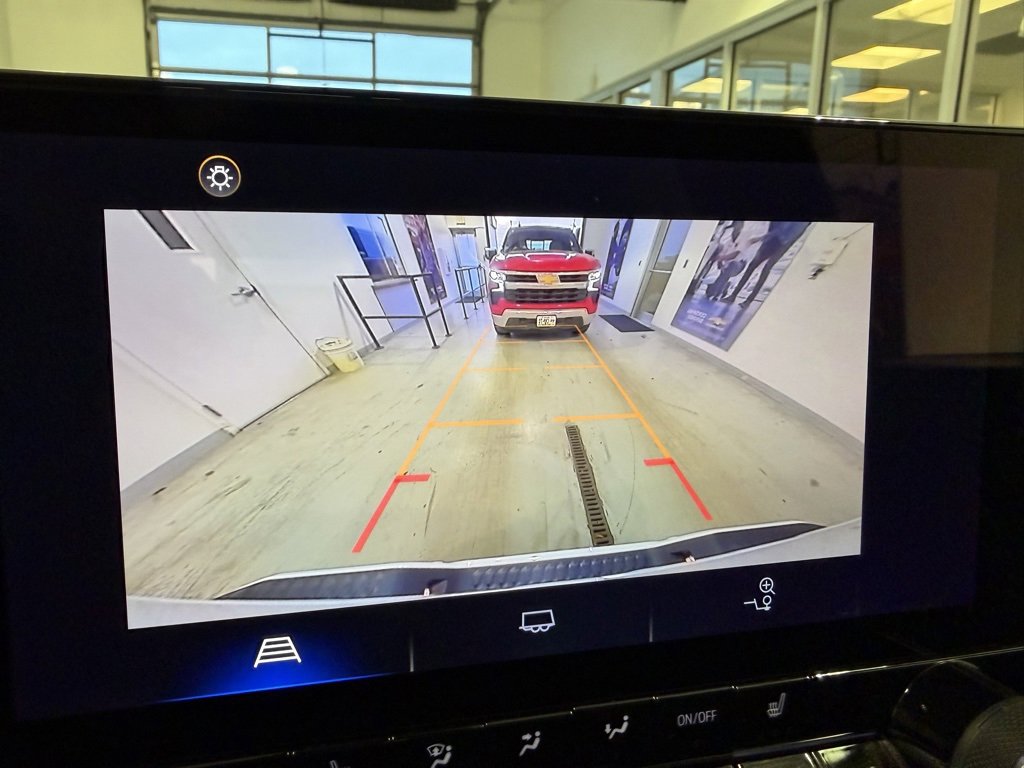 Used 2024 Chevrolet Colorado LT w/ LT Convenience Package III image 17