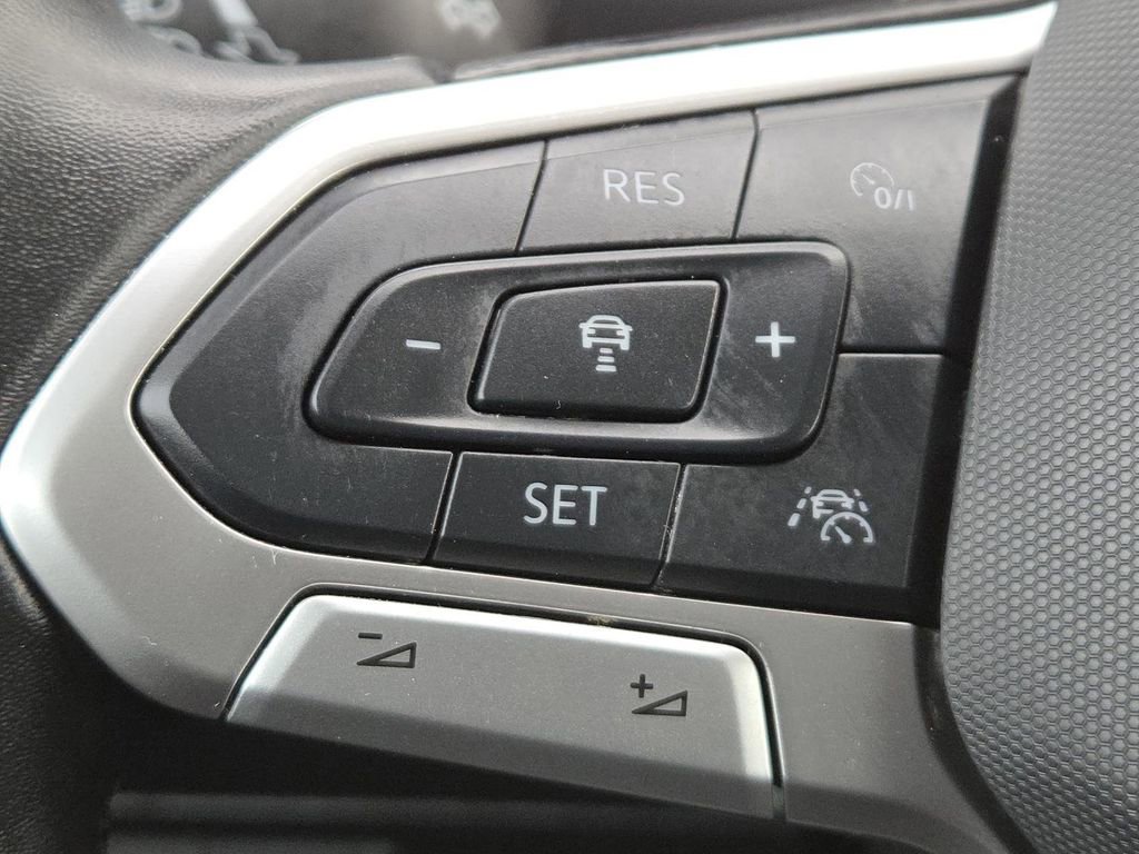 Used 2024 Volkswagen Tiguan Wolfsburg Edition image 5