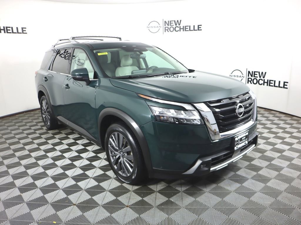 Certified 2022 Nissan Pathfinder SL w/ SL Premium Package image 3