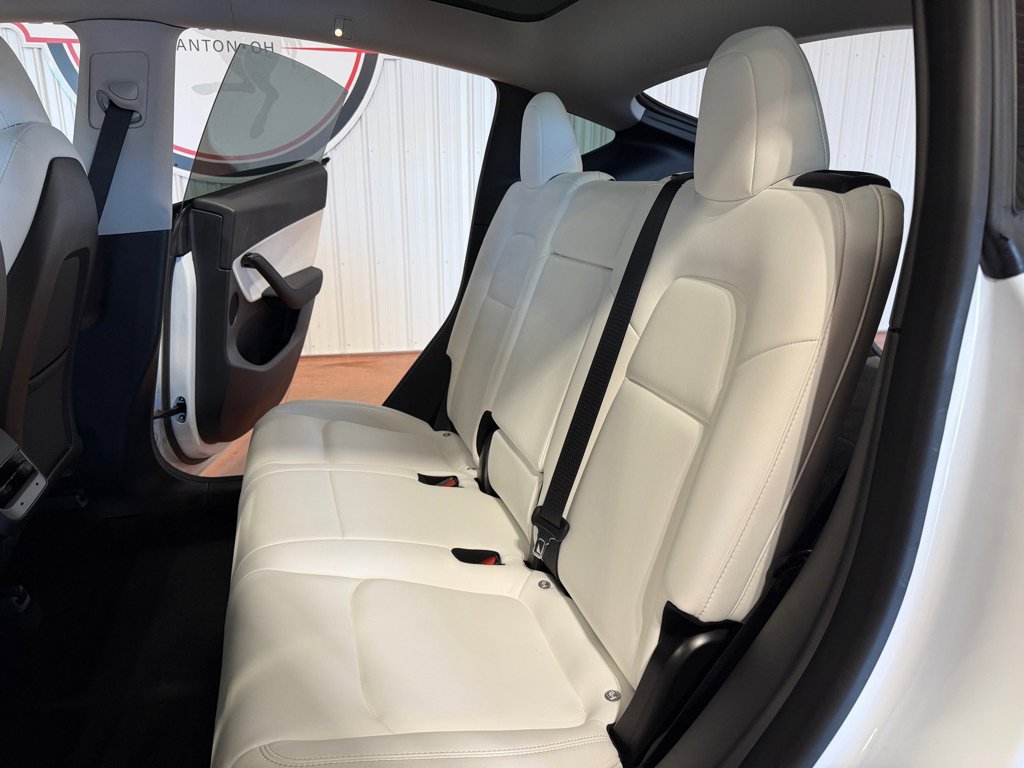 Used 2020 Tesla Model Y Long Range AWD/4WD image 22
