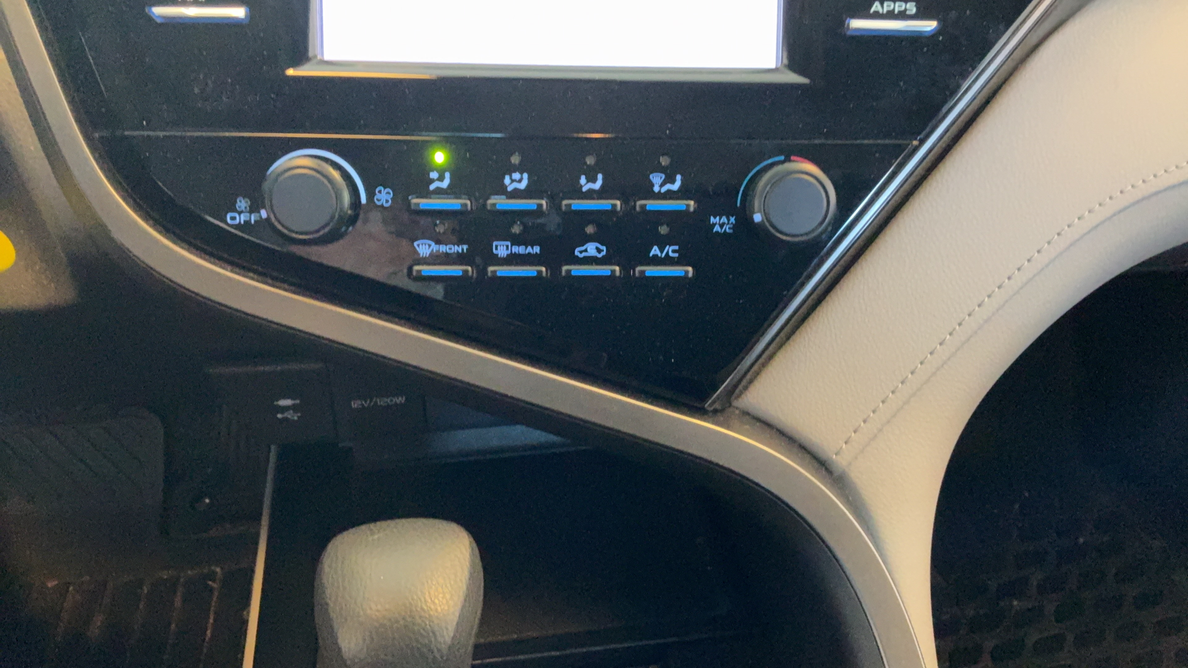 Used 2019 Toyota Camry LE FWD image 15