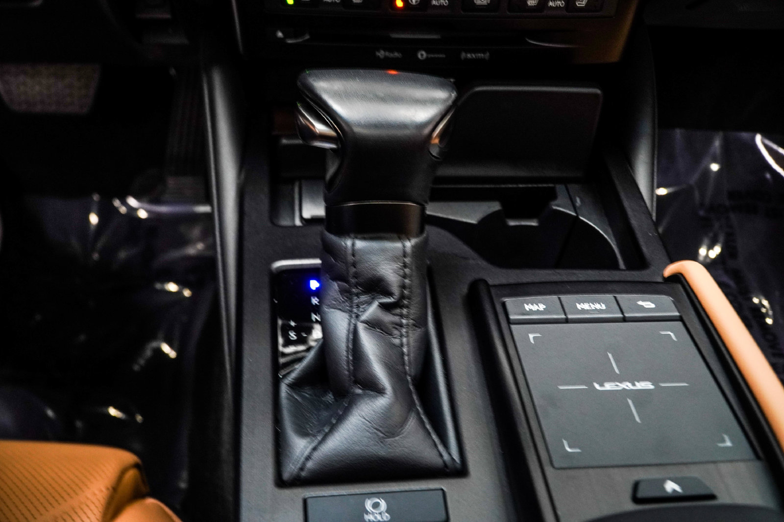 Used 2022 Lexus ES 350 Ultra Luxury w/ Accessory Package 2 FWD image 25