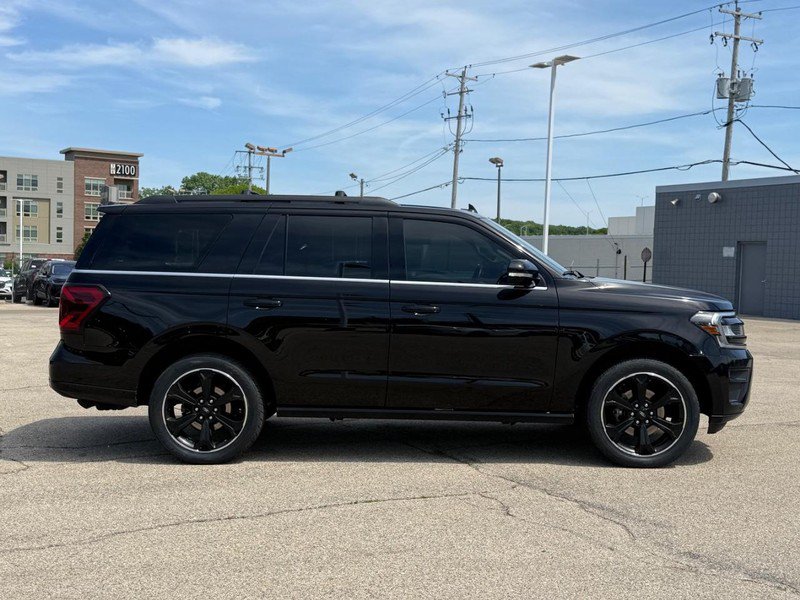 Certified 2022 Ford Expedition Limited AWD/4WD image 2