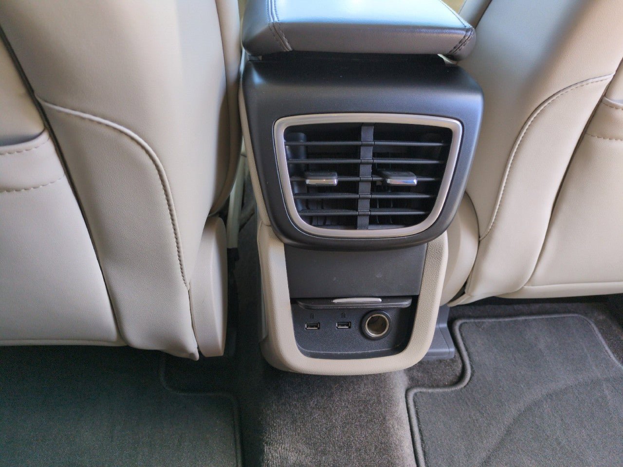 Used 2017 Lincoln MKX Select w/ Select Plus Package FWD image 41