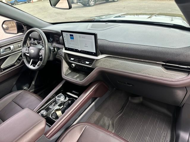 Used 2025 Ford Explorer Platinum w/ Ultimate Package image 30