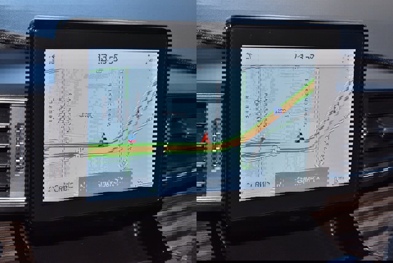 Used 2021 Ford Explorer Limited w/ Equipment Group 301A image 29