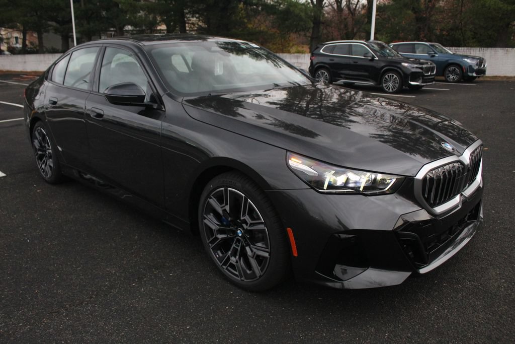 Used 2026 BMW 530i xDrive w/ M Sport Package AWD/4WD image 1