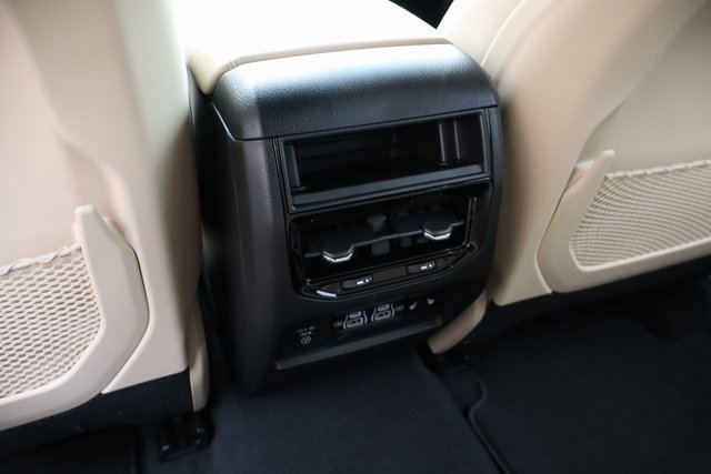 New 2025 Jeep Grand Cherokee Limited image 41