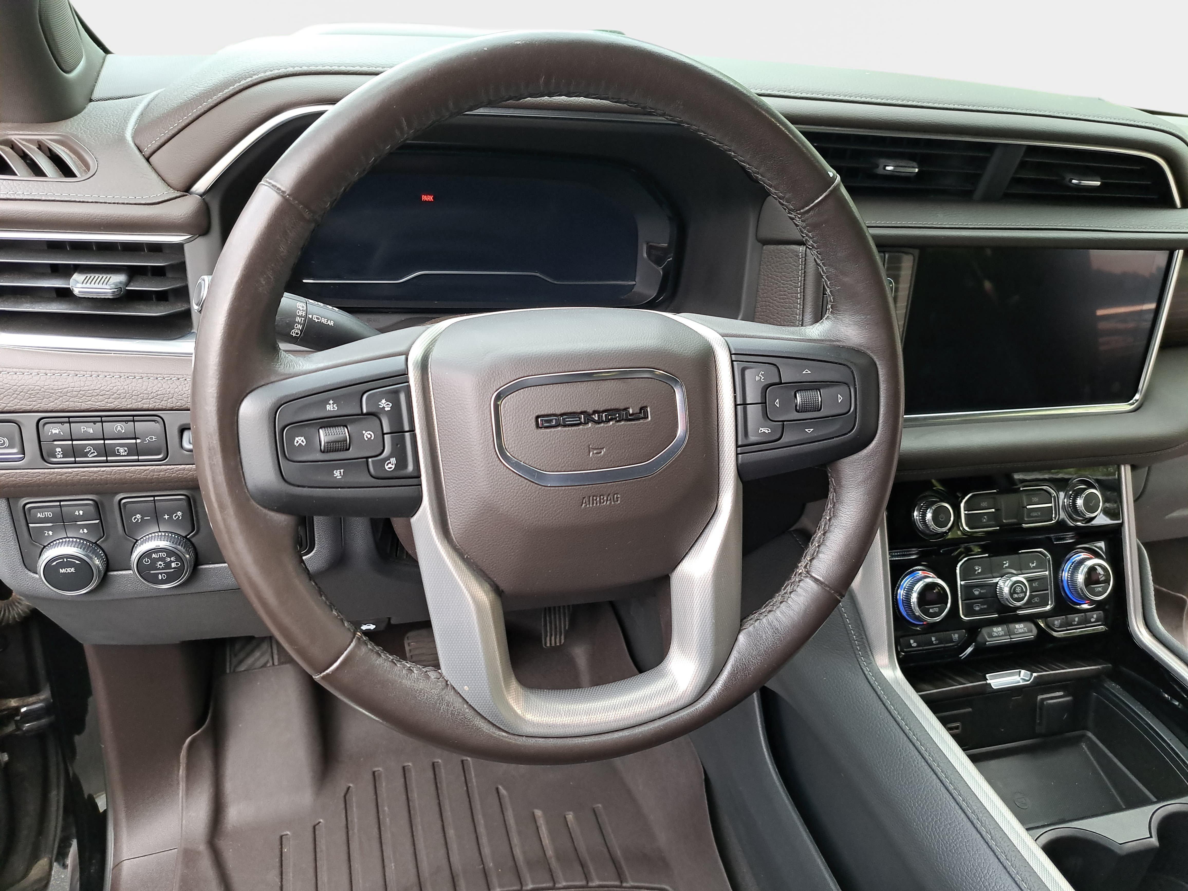 Used 2022 GMC Yukon XL Denali w/ Max Trailering Package AWD/4WD image 14