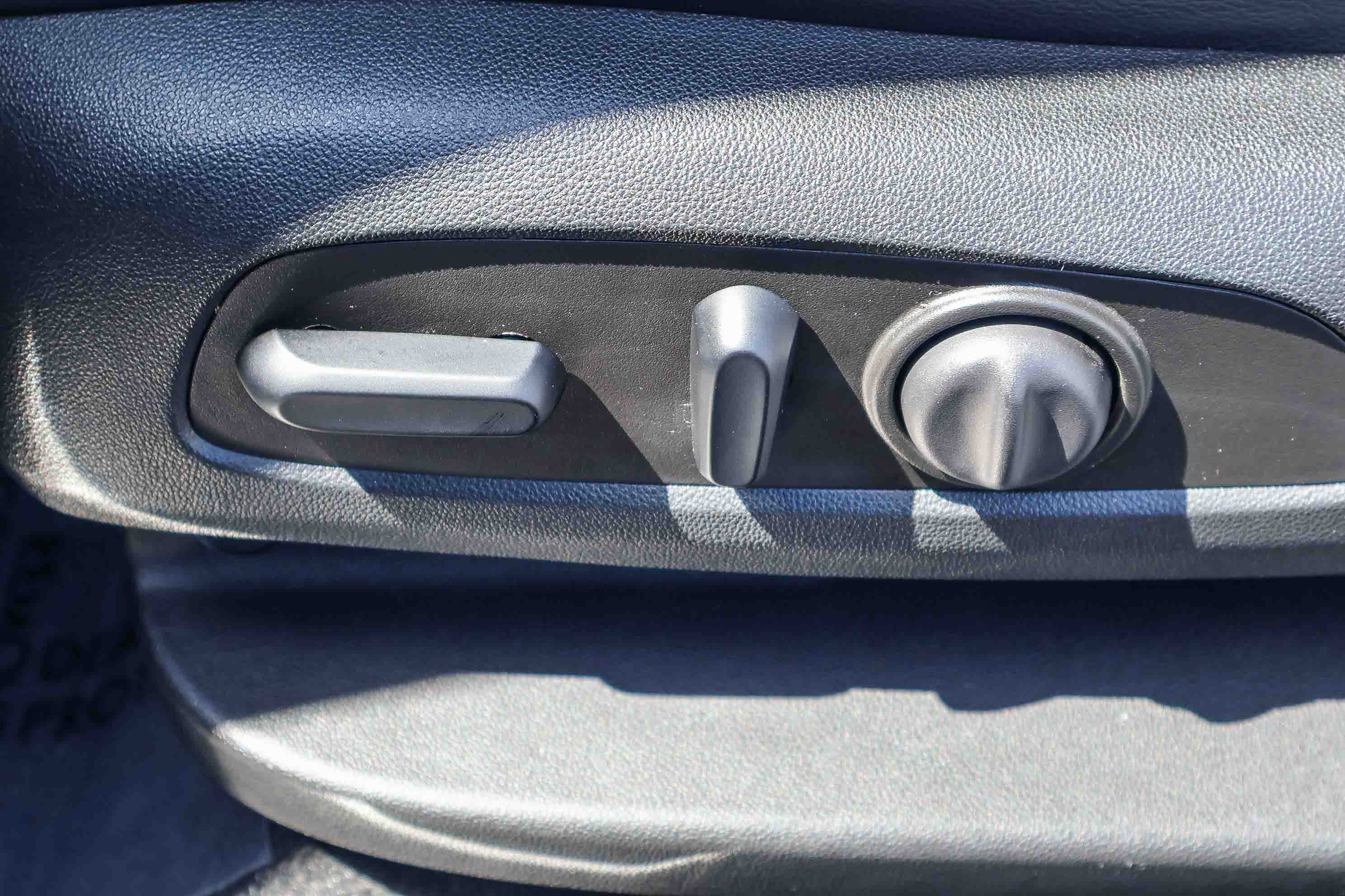 Used 2023 GMC Acadia Denali w/ Denali Ultimate Package image 11