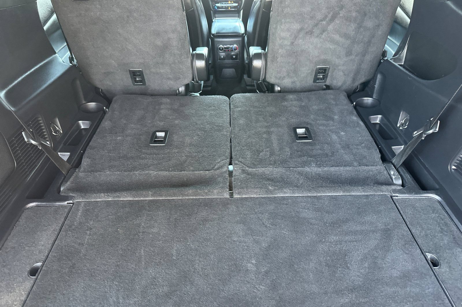 Used 2022 Ford Explorer ST w/ Equipment Group 401A AWD/4WD image 17