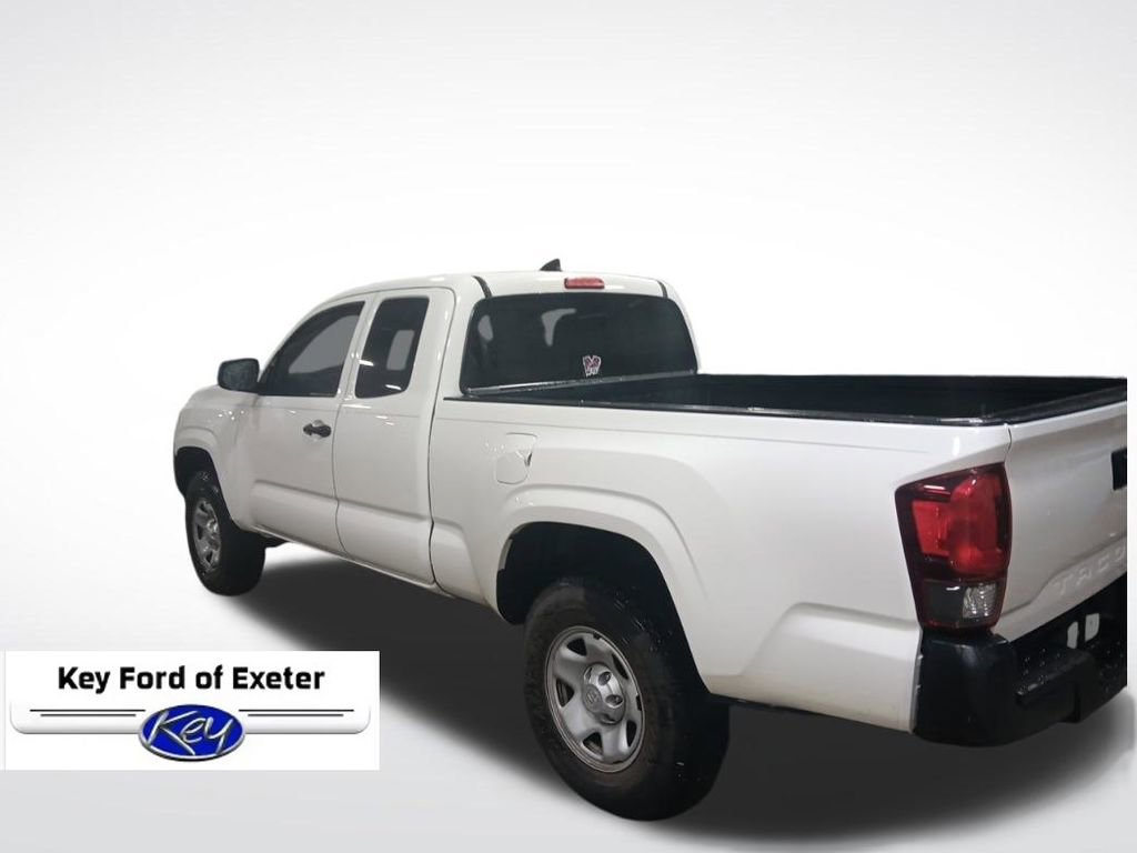 Used 2018 Toyota Tacoma SR image 8
