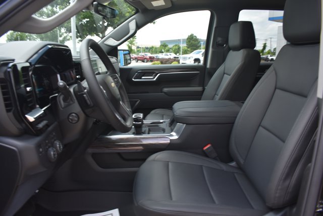 New 2026 Chevrolet Silverado 1500 LTZ w/ Technology Package AWD/4WD image 18