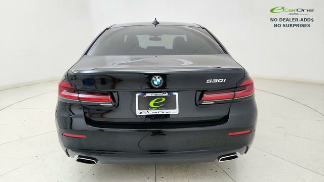 Used 2021 BMW 530i w/ Premium Package RWD image 5