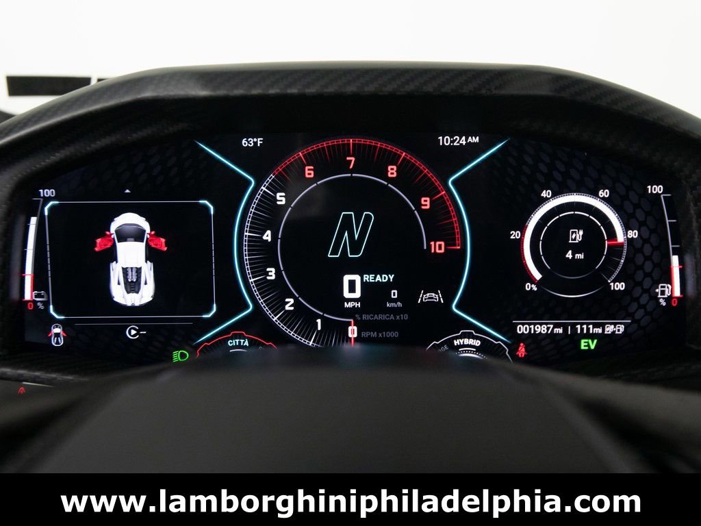 Used 2024 Lamborghini Revuelto image 17