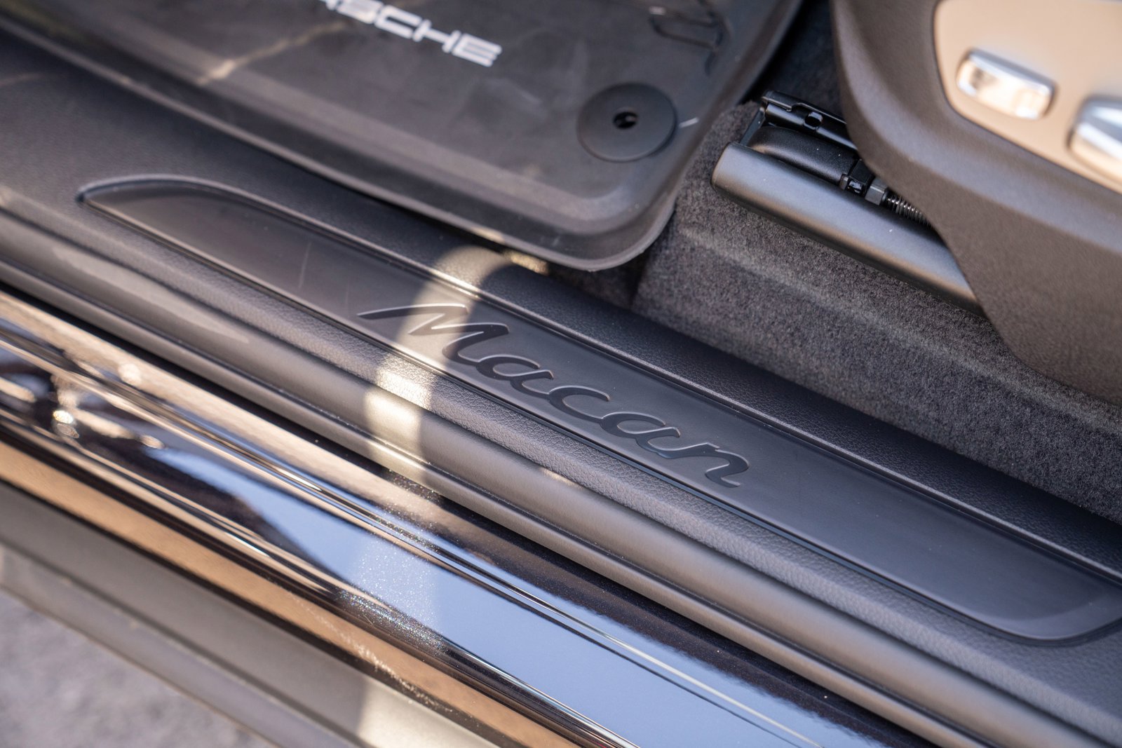 New 2026 Porsche Macan AWD/4WD image 12