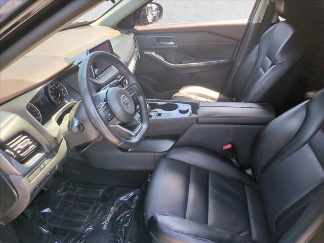 Used 2021 Nissan Rogue SV w/ Premium Package AWD/4WD image 16