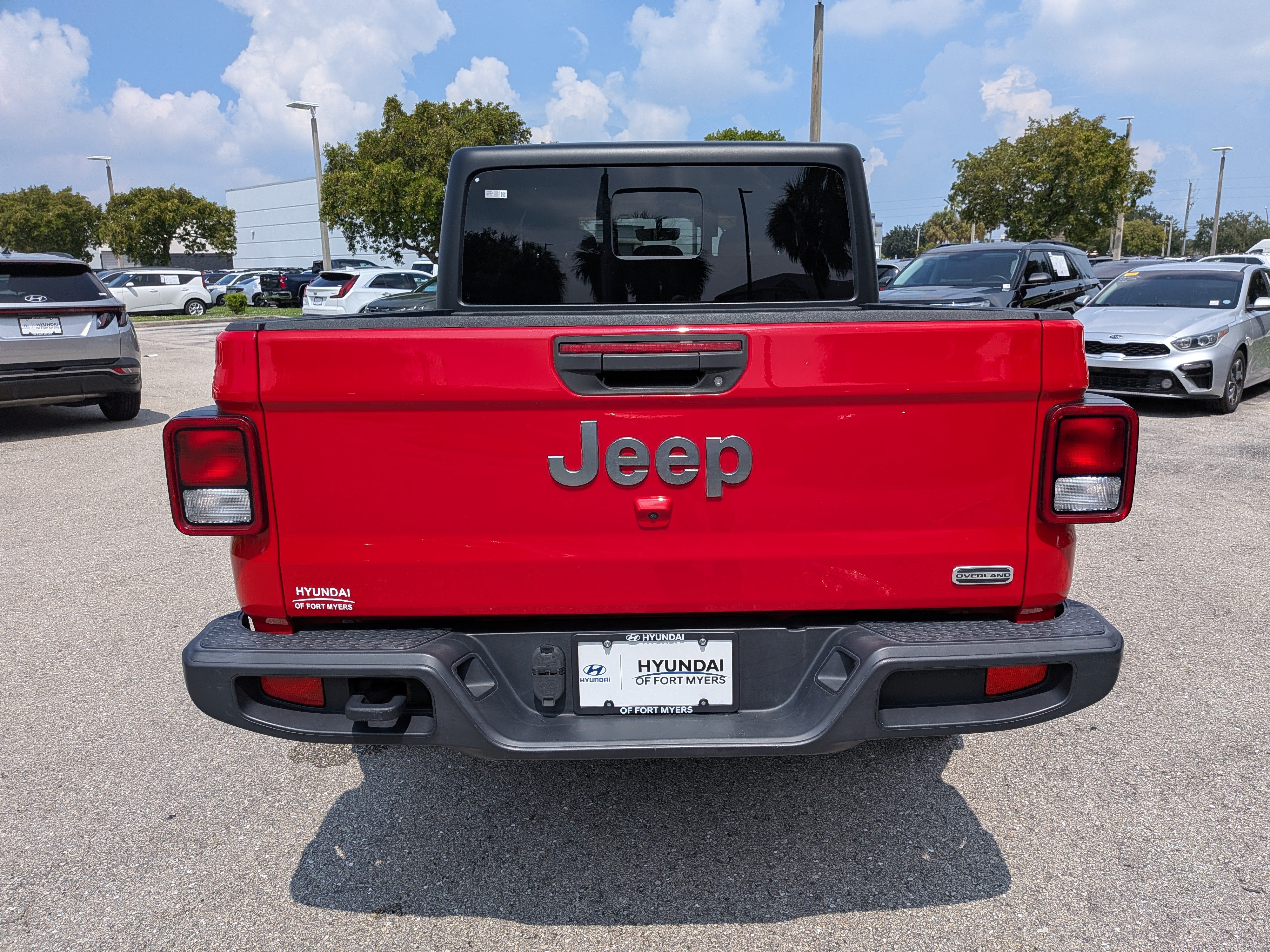 Used 2022 Jeep Gladiator Overland w/ Cold Weather Group AWD/4WD image 5