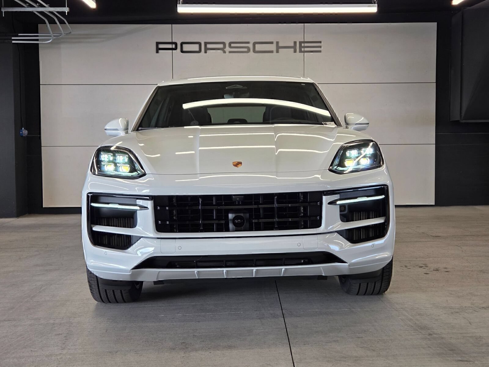 Used 2026 Porsche Cayenne GTS AWD/4WD image 22