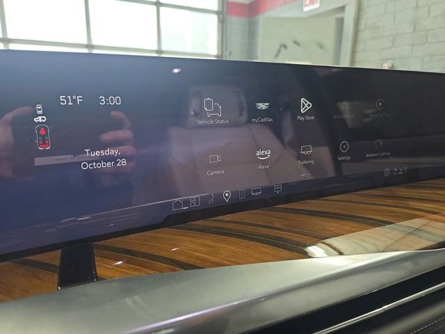 Certified 2025 Cadillac Escalade Sport Platinum w/ LPO, ONYX Package image 23