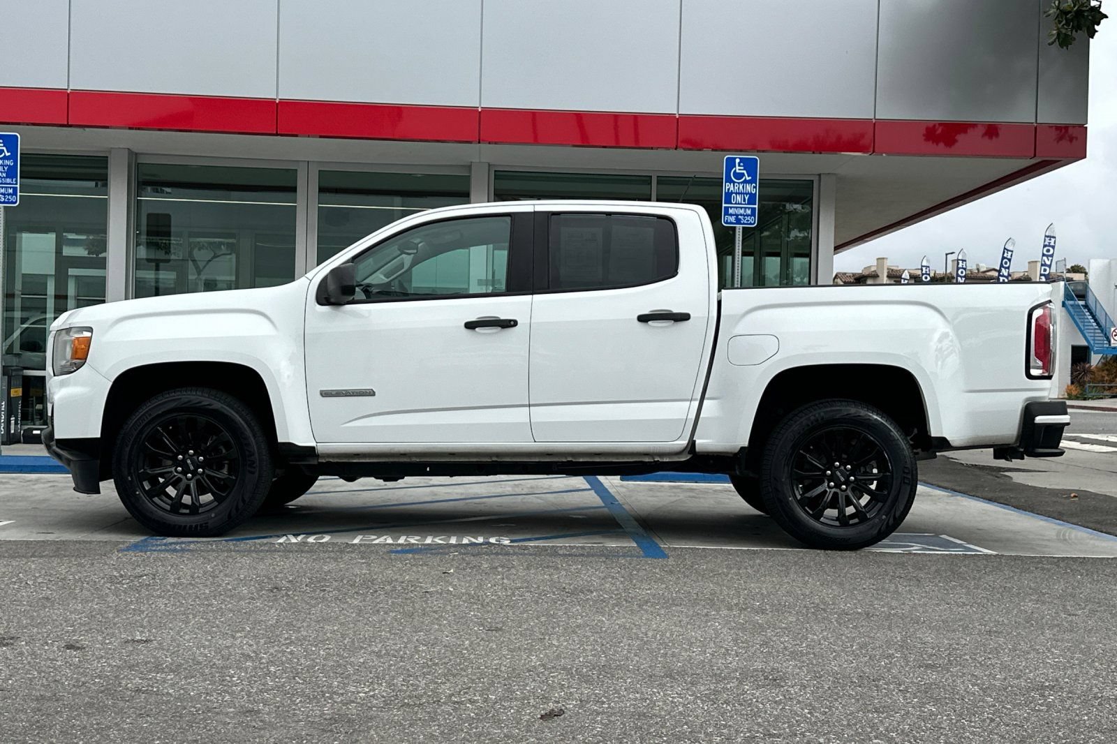 Used 2021 GMC Canyon Elevation Standard w/ Trailering Package RWD image 7
