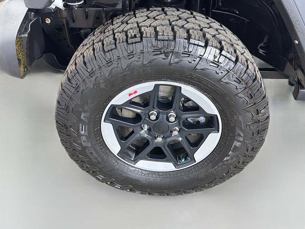 Used 2021 Jeep Wrangler Unlimited Rubicon w/ Uconnect 4C Nav & Sound Group AWD/4WD image 18