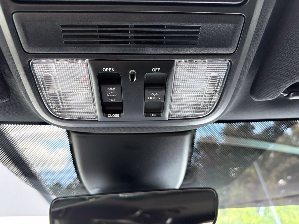 Used 2025 Honda Odyssey Sport-L image 82