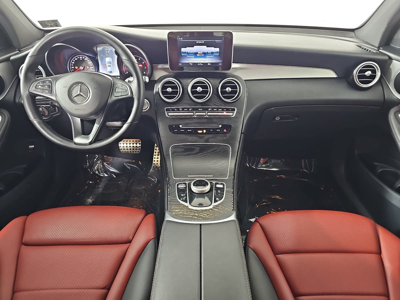 Used 2019 Mercedes-Benz GLC 300 4MATIC Coupe image 11